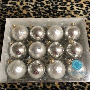 Ornament set
